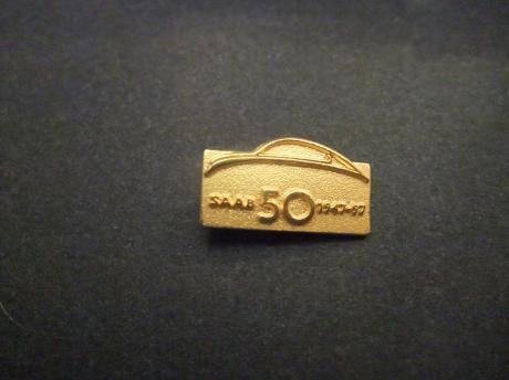 Saab Zweedse autofabrikant 50 jarig jubileum goudkleurig
